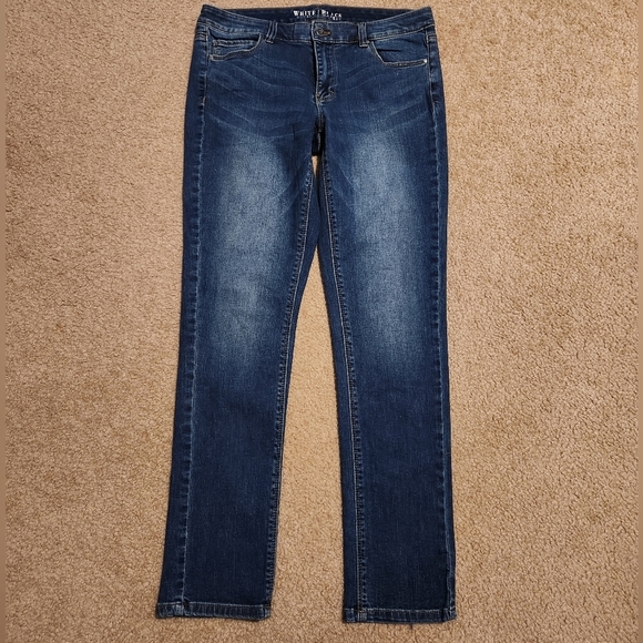 White House Black Market Denim - White House Black Market Women's Skinny Blue Jeans, size 8